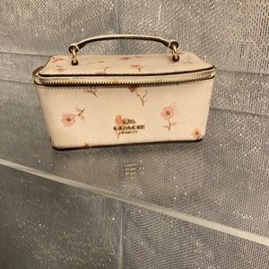 Flower coach hand purse